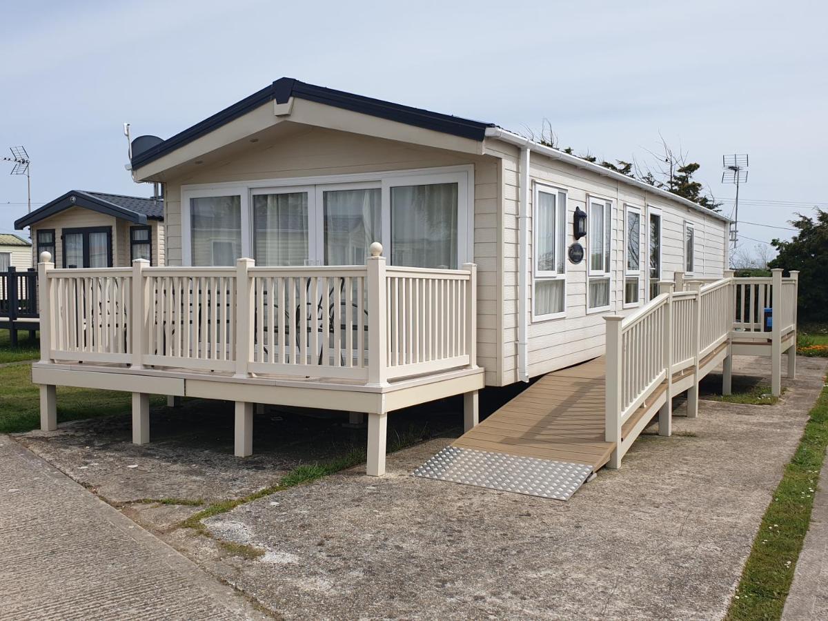 Privately Owned Stunning Caravan Seawick Holiday Park St Osyth Jaywick Sands Exterior photo